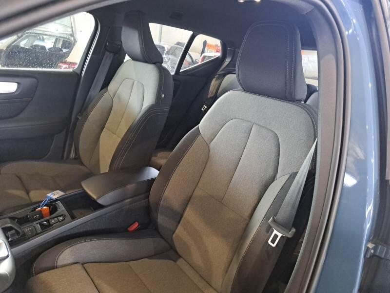 Volvo XC40 T5 RECHARGE PLUG-IN AUTO PLUS BRIGHT - foto 11