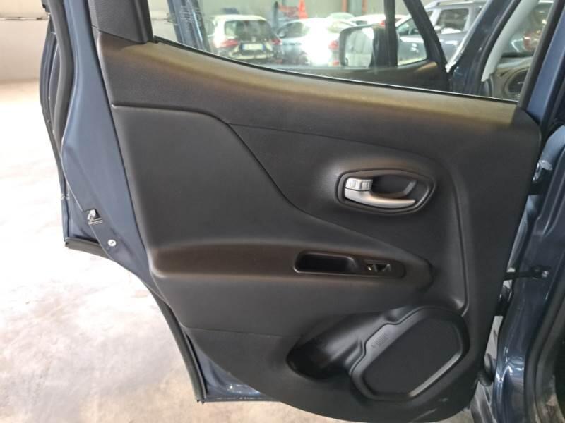 Jeep Renegade 1.5 T4 MHEV 130CV ALTITUDE DDCT - foto 88