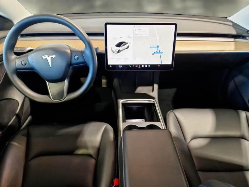 Tesla Model 3 50 KWH RWD - foto 3