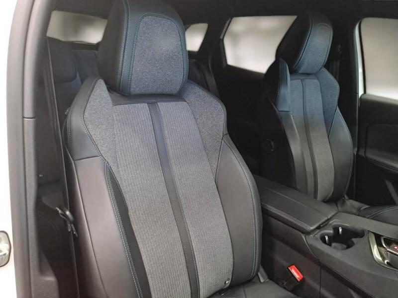 Peugeot 3008 130 EAT8 SeS ALLURE - foto 13