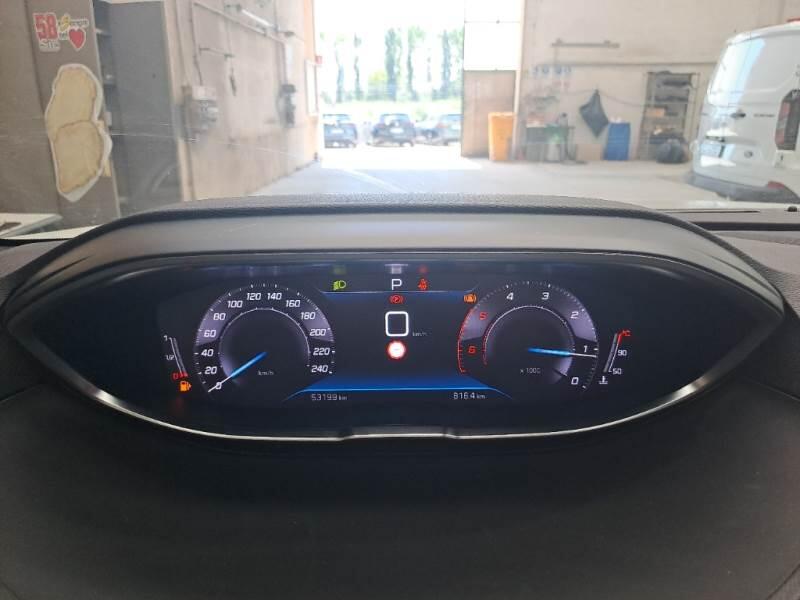 Peugeot 3008 130 EAT8 SeS ALLURE - foto 4