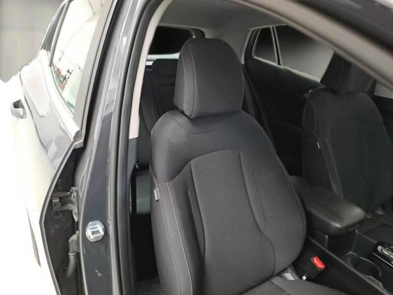 Kia Sportage 1.6 CRDI MHEV BUSINESS 2WD DCT - foto 13