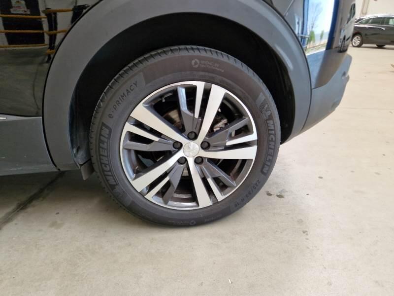Peugeot 3008 130 EAT8 SeS ALLURE - foto 19