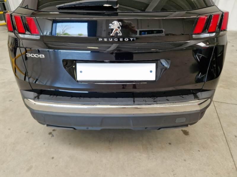 Peugeot 3008 130 EAT8 SeS ALLURE - foto 29