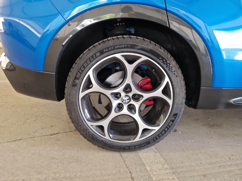Alfa Romeo Tonale 1.3 280CV PLUG IN HYBRID AT6 VELOCE Q4 - foto 18