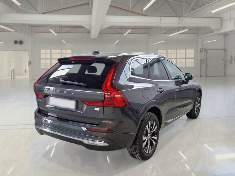 Volvo XC60 T6 PLUG-IN AWD AUTO CORE - foto 2