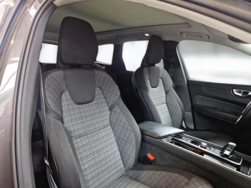 Volvo XC60 T6 PLUG-IN AWD AUTO CORE - foto 13