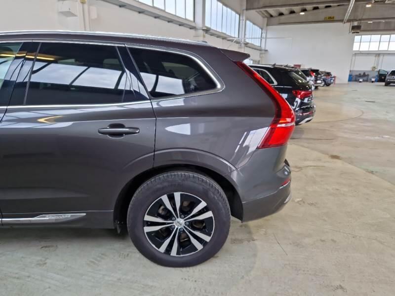 Volvo XC60 T6 PLUG-IN AWD AUTO CORE - foto 42