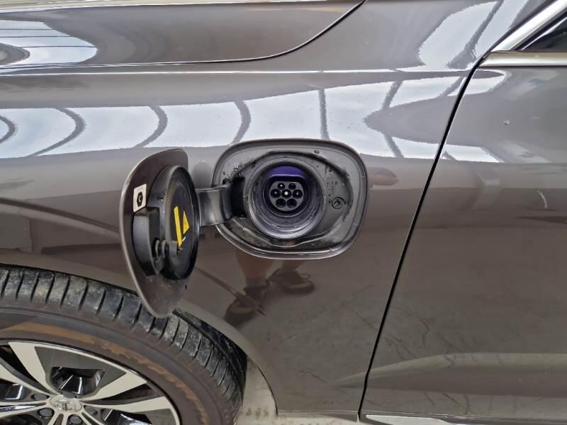 Volvo XC60 T6 PLUG-IN AWD AUTO CORE - foto 49
