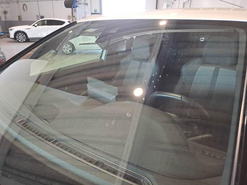 Peugeot 3008 130 EAT8 SeS ALLURE - foto 10