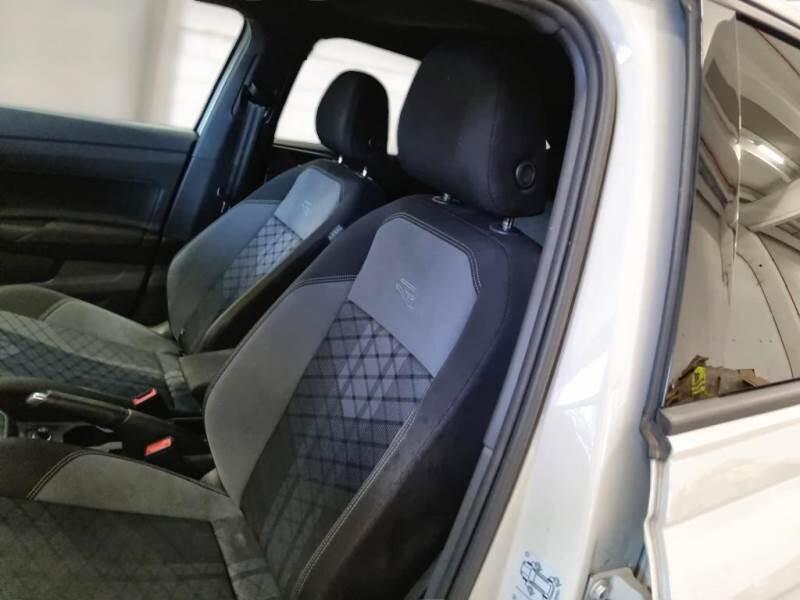 Volkswagen Taigo 1.0 TSI 81KW R-LINE - foto 11
