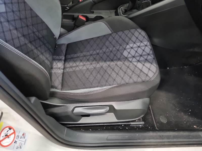 Volkswagen Taigo 1.0 TSI 81KW R-LINE - foto 14