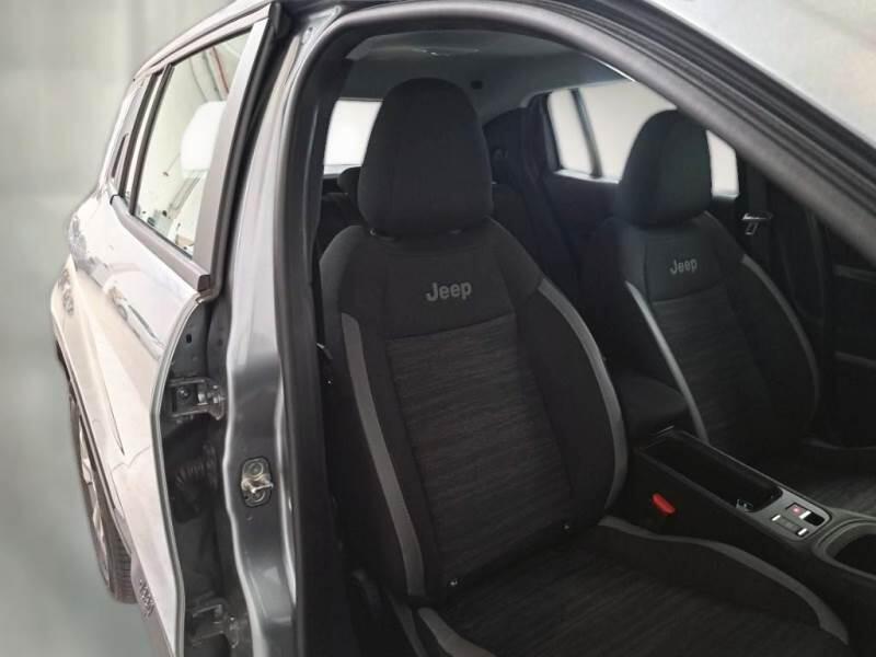 Jeep Avenger 1.2 MHEV E-HYBRID TURBO LONGITUDE - foto 13
