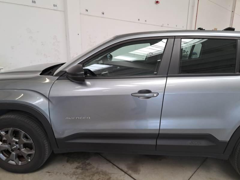 Jeep Avenger 1.2 MHEV E-HYBRID TURBO LONGITUDE - foto 46