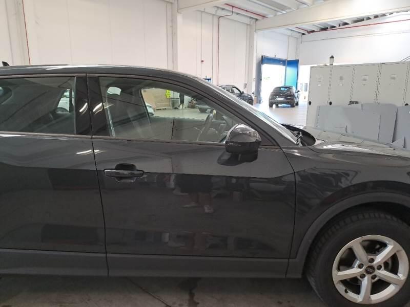 Audi Q2 1.0 30 TFSI BUSINESS - foto 35