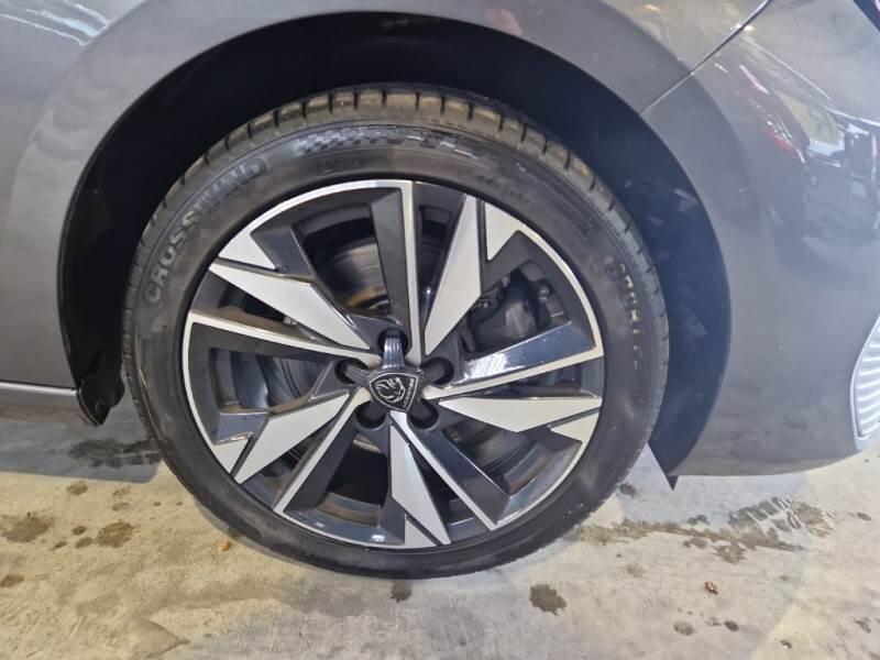 Peugeot 308-SW 130 EAT8 SeS AUT. - foto 17