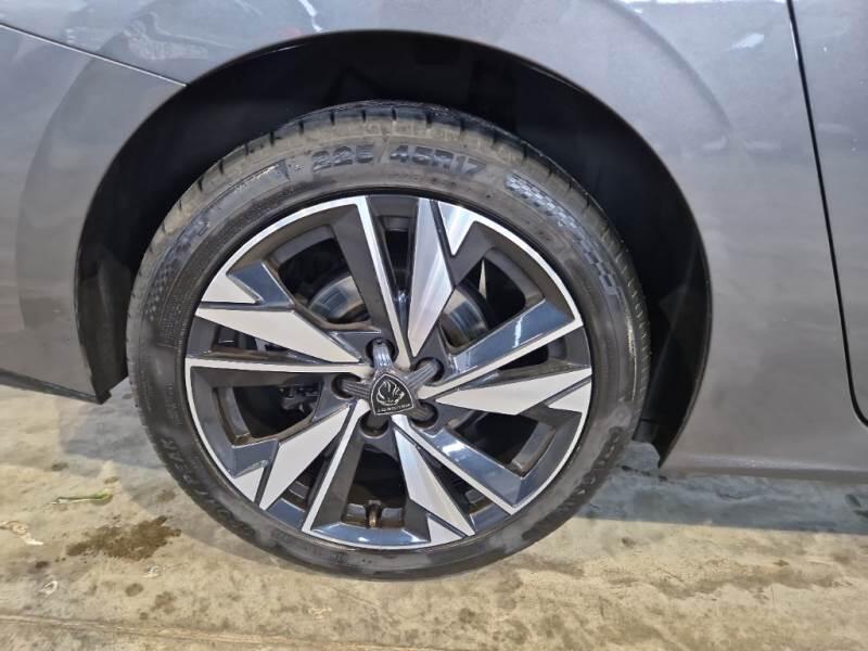 Peugeot 308-SW 130 EAT8 SeS AUT. - foto 18