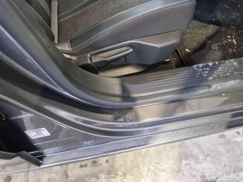 Peugeot 308-SW 130 EAT8 SeS AUT. - foto 60