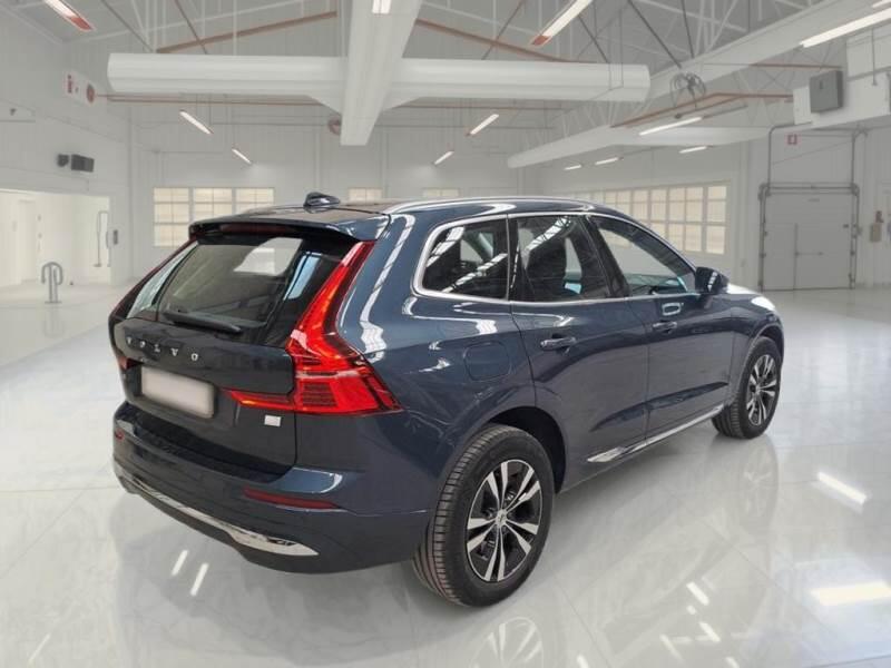 Volvo XC60 T6 PLUG-IN AWD AUTO CORE - foto 2