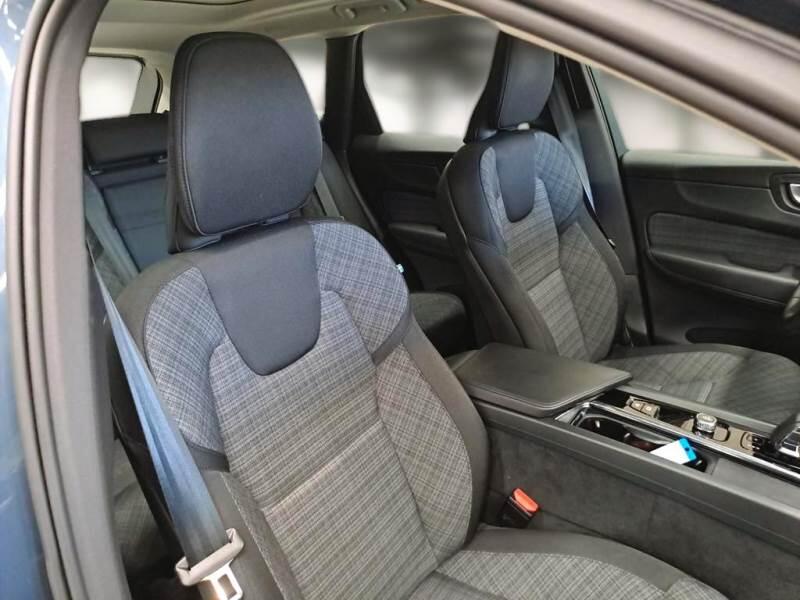 Volvo XC60 T6 PLUG-IN AWD AUTO CORE - foto 13