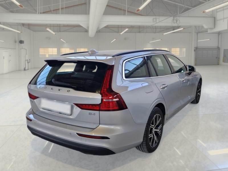 Volvo V60 B4 D AUTOM.CORE - foto 2