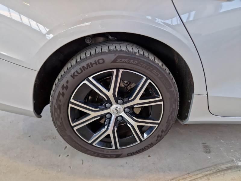 Volvo V60 B4 D AUTOM.CORE - foto 18