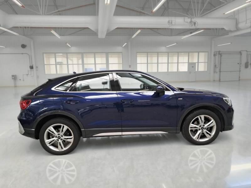 Audi Q3 35 TFSI S TRONIC S LINE EDITION - foto 7
