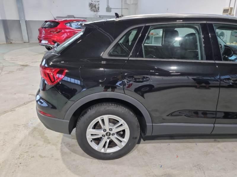 Audi Q3 35 TDI S TRONIC BUSINESS - foto 39