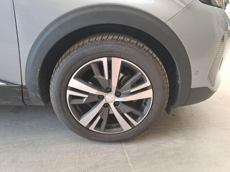 Peugeot 3008 130 EAT8 SeS ALLURE PACK - foto 17