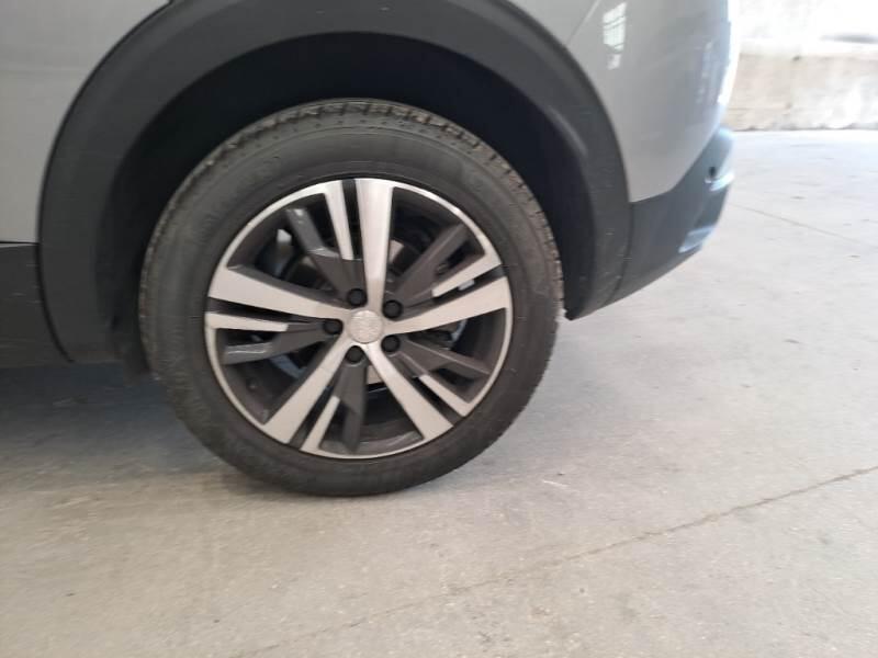 Peugeot 3008 130 EAT8 SeS ALLURE PACK - foto 19