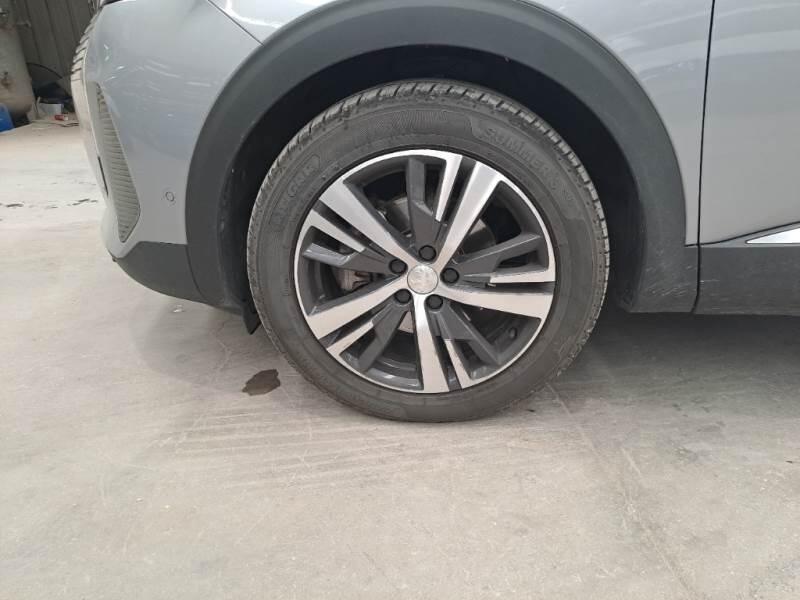 Peugeot 3008 130 EAT8 SeS ALLURE PACK - foto 20