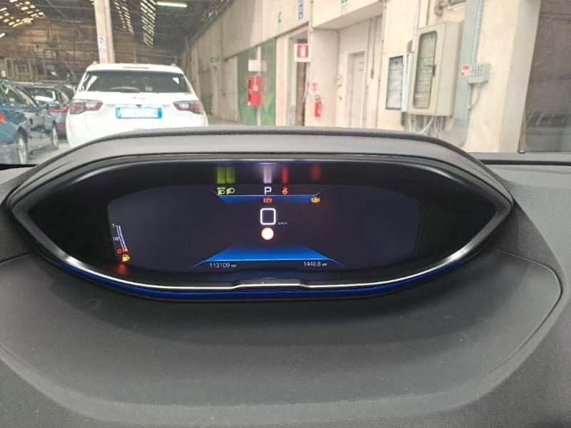 Peugeot 3008 130 EAT8 SeS ALLURE PACK - foto 4