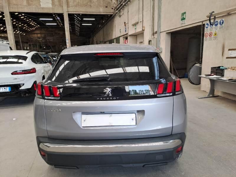 Peugeot 3008 130 EAT8 SeS ALLURE PACK - foto 46