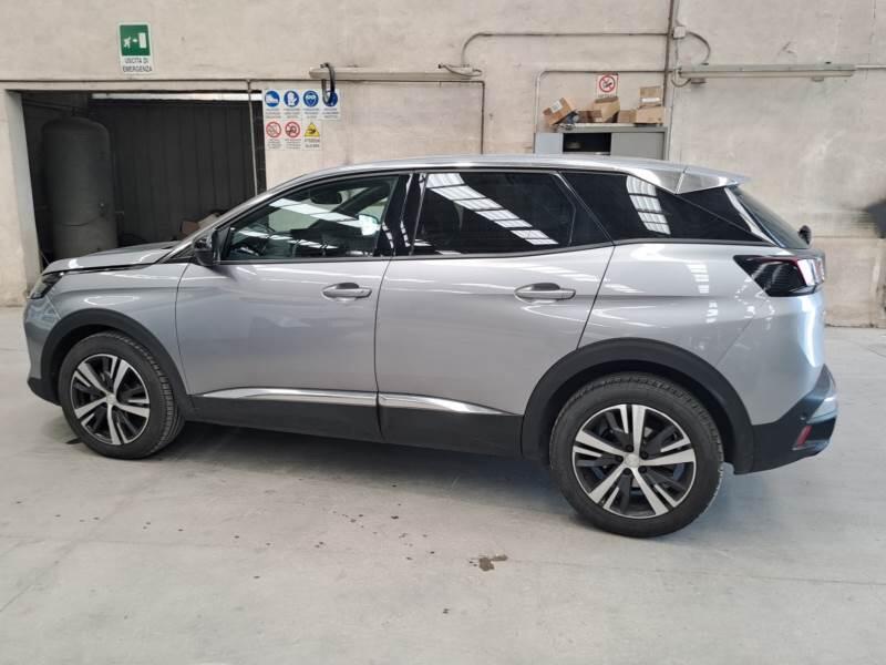 Peugeot 3008 130 EAT8 SeS ALLURE PACK - foto 8