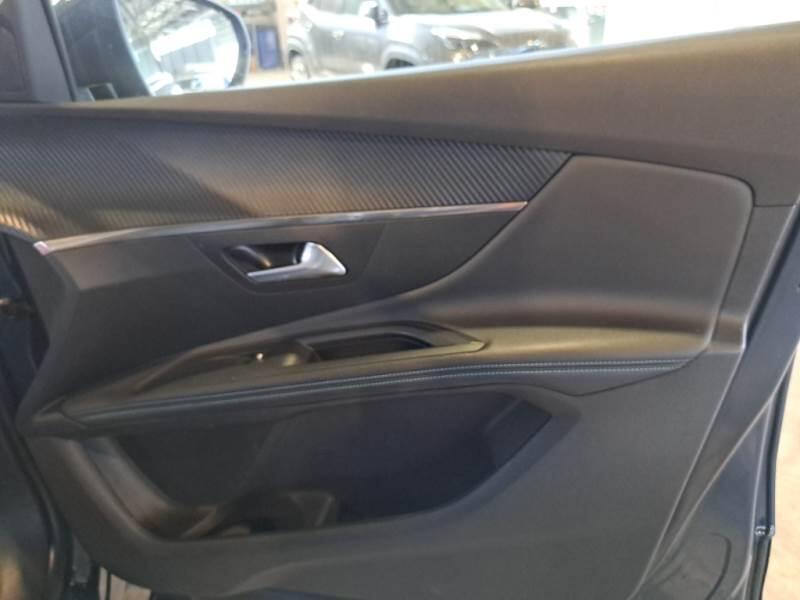 Peugeot 3008 130 EAT8 SeS ALLURE - foto 105