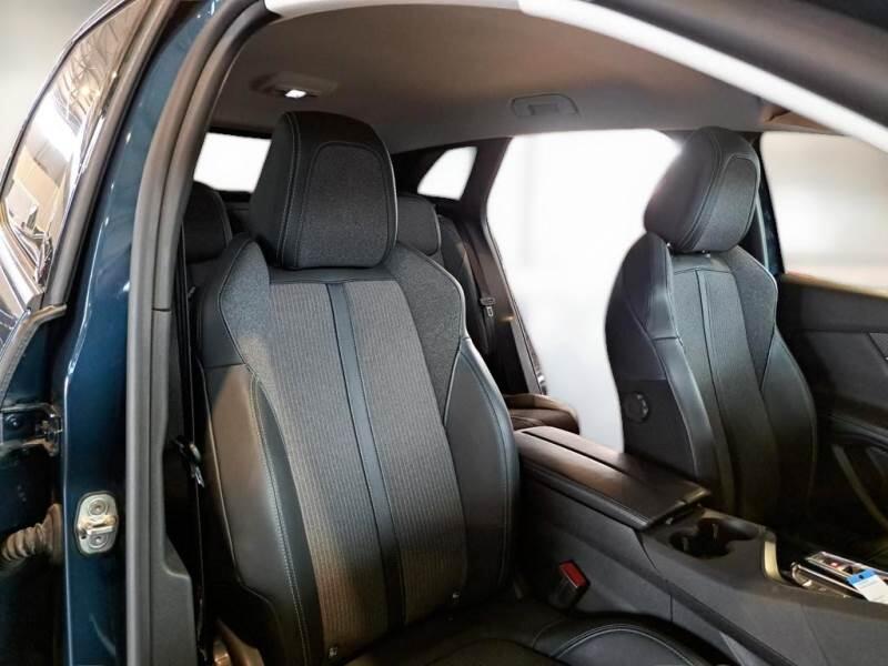 Peugeot 3008 130 EAT8 SeS ALLURE - foto 13