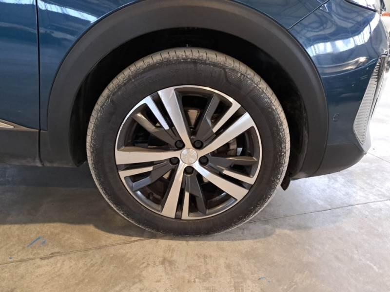 Peugeot 3008 130 EAT8 SeS ALLURE - foto 17