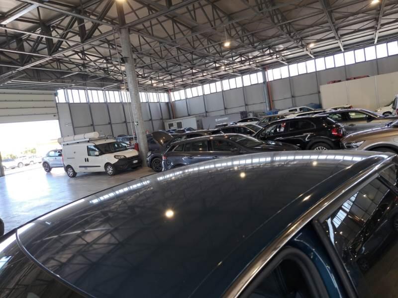 Peugeot 3008 130 EAT8 SeS ALLURE - foto 21