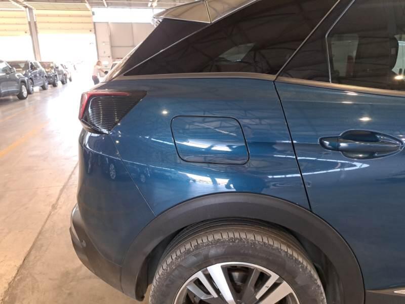 Peugeot 3008 130 EAT8 SeS ALLURE - foto 49
