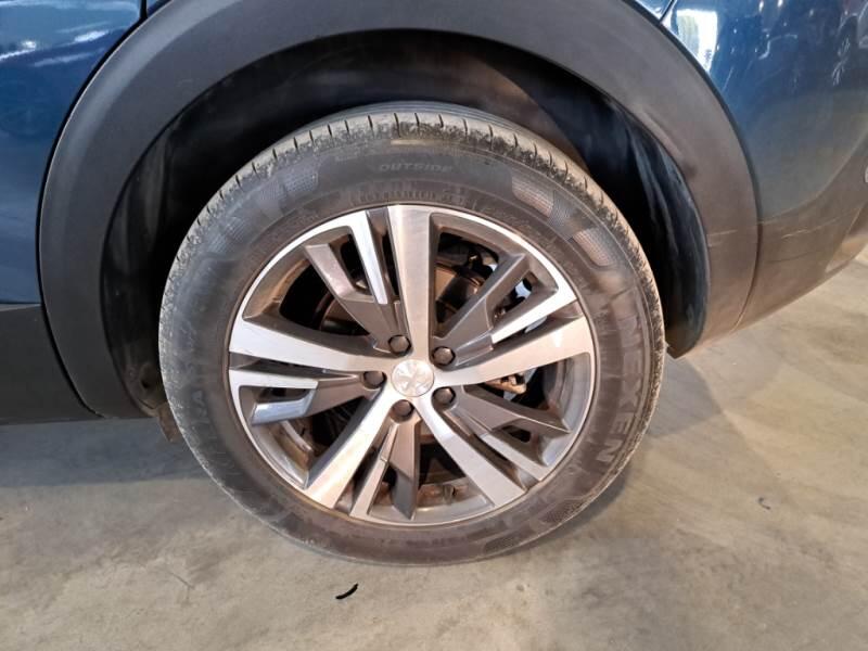 Peugeot 3008 130 EAT8 SeS ALLURE - foto 81