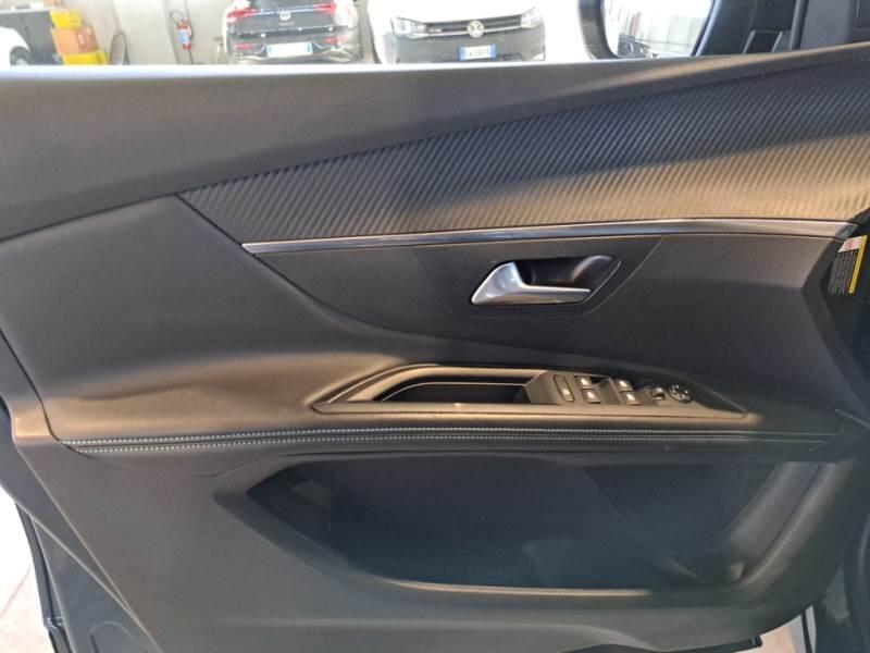 Peugeot 3008 130 EAT8 SeS ALLURE - foto 83