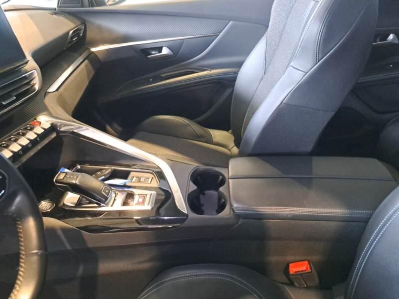 Peugeot 3008 130 EAT8 SeS ALLURE - foto 87