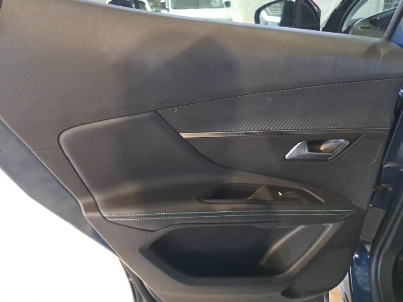 Peugeot 3008 130 EAT8 SeS ALLURE - foto 91
