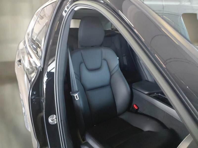 Volvo XC60 T8 PLUG-IN AWD AUTO PLUS BRIGHT - foto 13