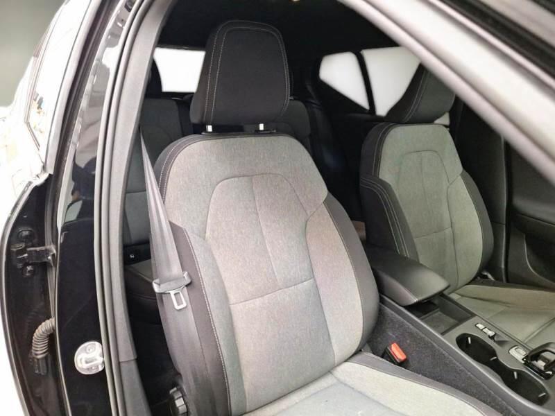 Volvo XC40 T4 RECHARGE PLUG-IN AUTO CORE - foto 5