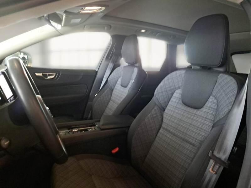 Volvo XC60 T6 PLUG-IN AWD AUTO CORE - foto 11