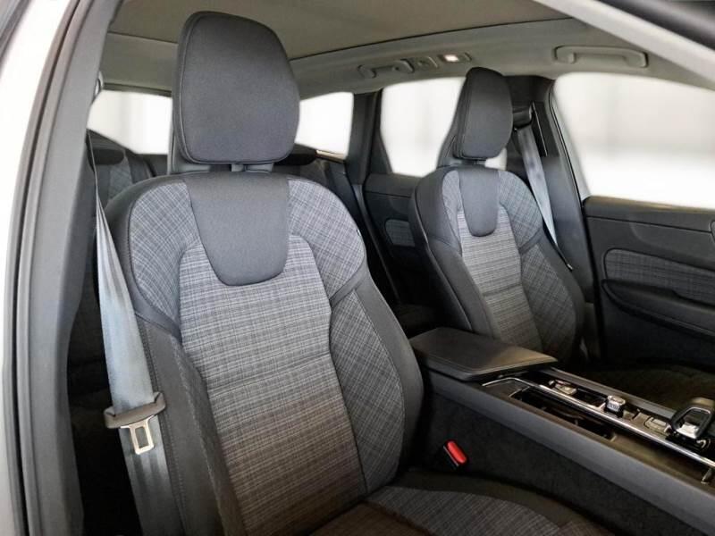 Volvo XC60 T6 PLUG-IN AWD AUTO CORE - foto 13