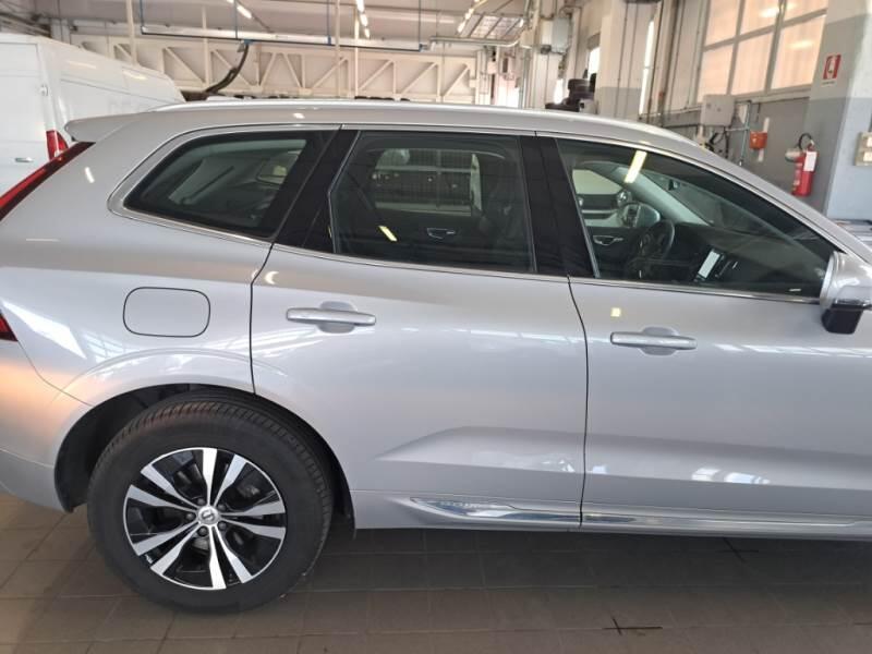 Volvo XC60 T6 PLUG-IN AWD AUTO CORE - foto 28