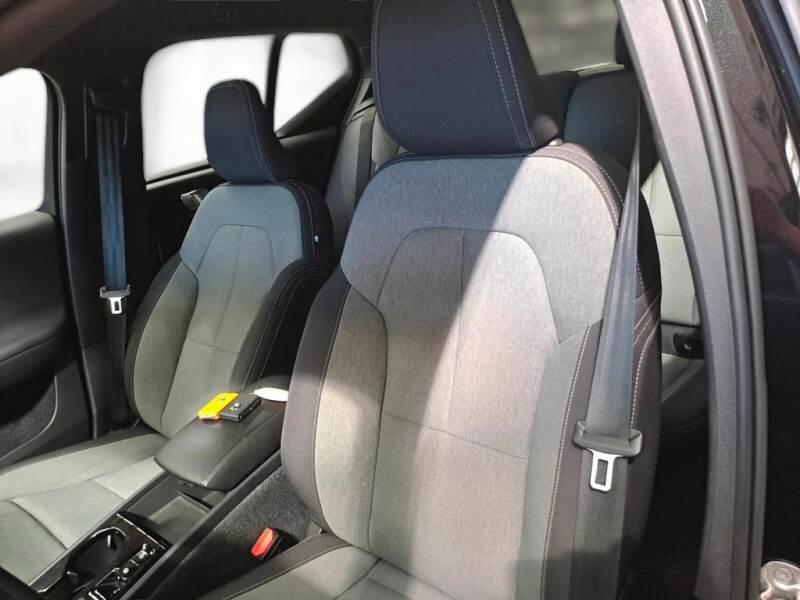 Volvo XC40 RECHARGE PLUG-IN AUTO PLUS BRIGHT - foto 11