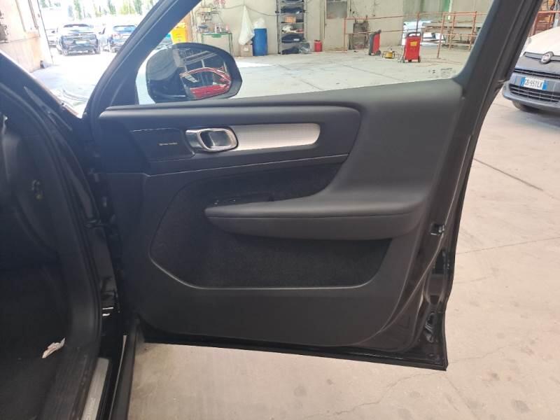 Volvo XC40 RECHARGE PLUG-IN AUTO PLUS BRIGHT - foto 68